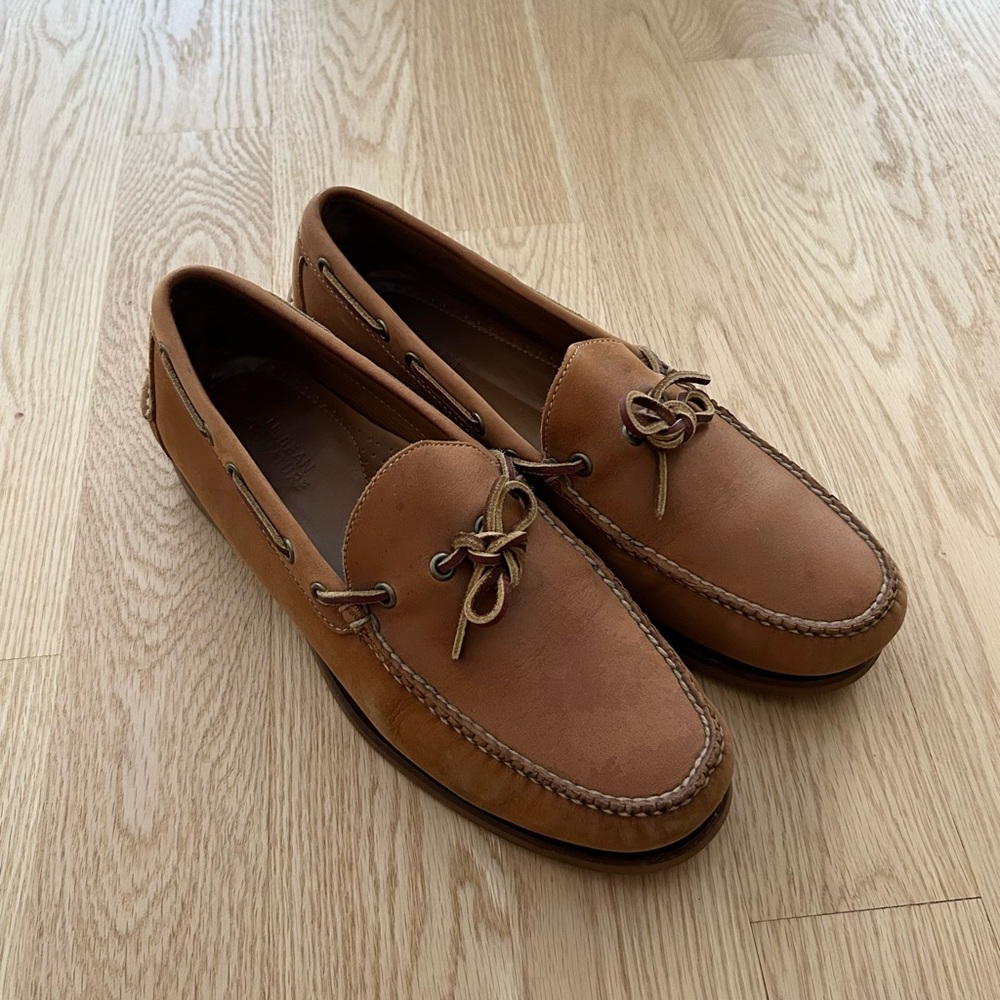 LL Bean Tan Boat Mocs Size 9.5